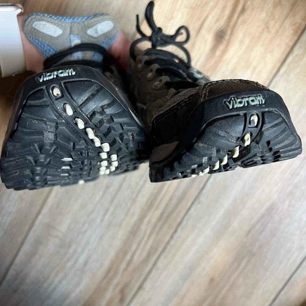 The North Face Tan and Blue Trail Shoes - Picture 8 of 9